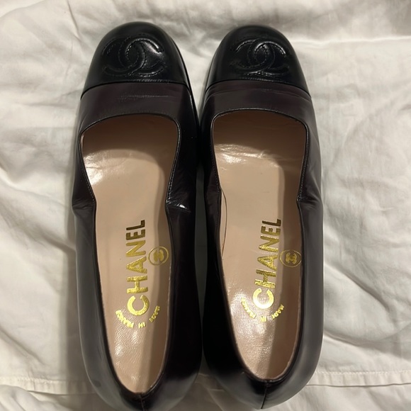 Brown and black Chanel pumps perfect for fall- size 35 excellent condition! - Picture 1 of 4